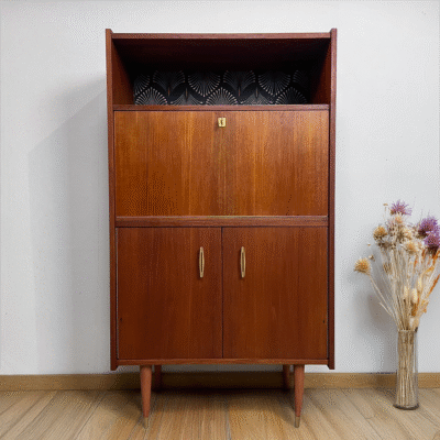 Meuble secrétaire de type scandinave rénové par Couleurs en bois