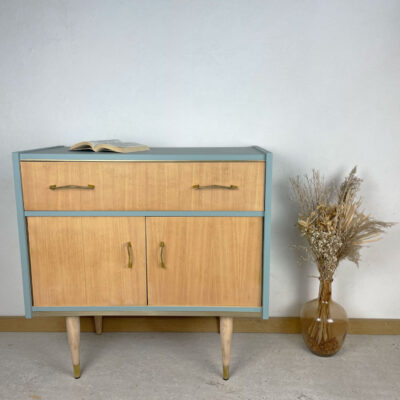 Petit meuble de type scandinave